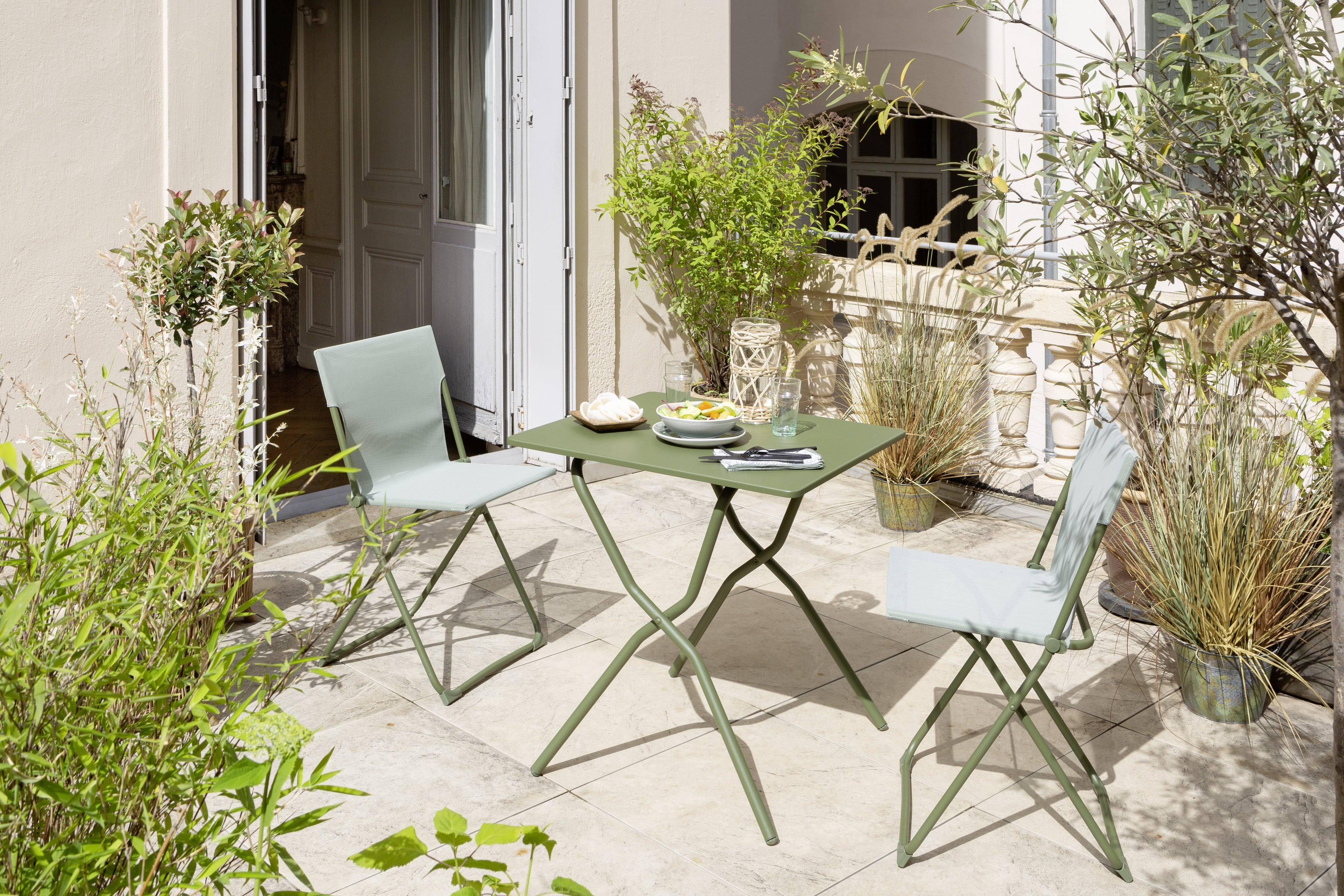 Gartenklapptisch grün