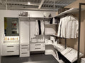 Begehbarer Kleiderschrank