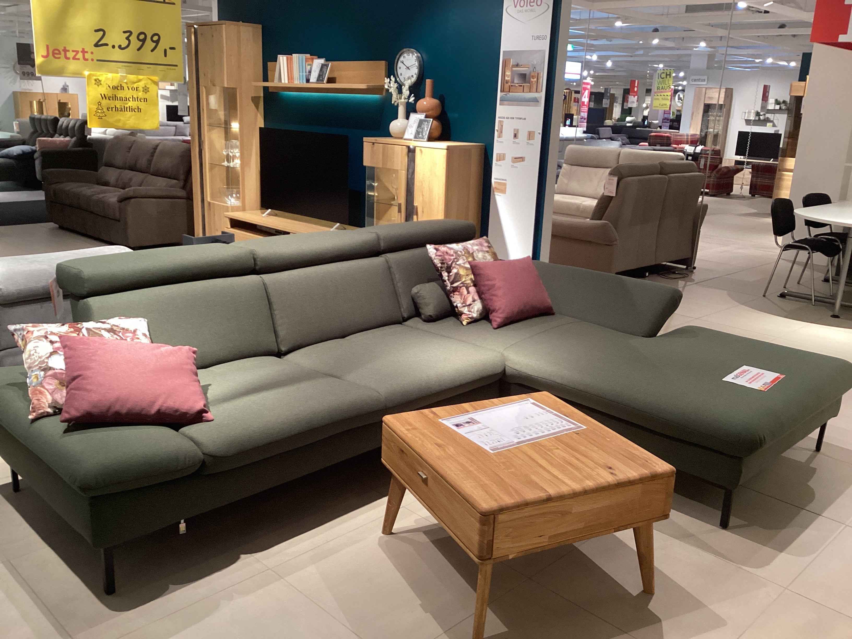 Grünes Ecksofa